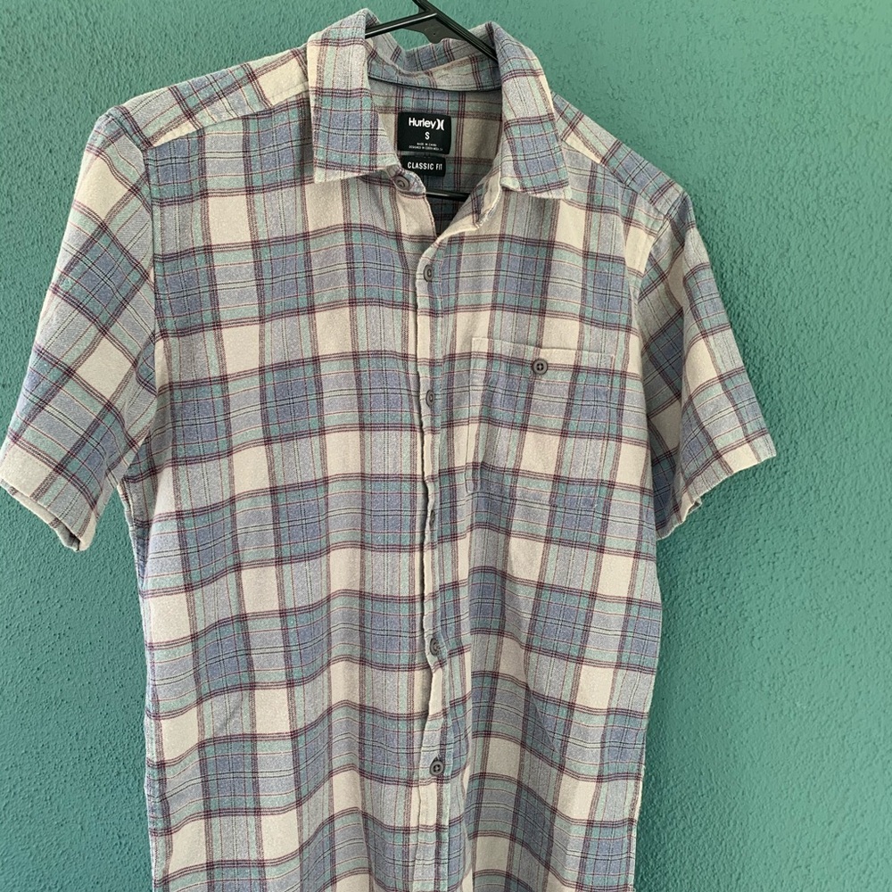 Hurley short sleeve plaid trooper buttondown